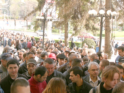 Rata șomajului a scăzut, oficial, luna trecută 5 | MyTex.ro