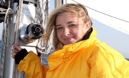 Adolescenta care navighează cu yachtul în jurul lumii a fost găsită teafără 5 | MyTex.ro