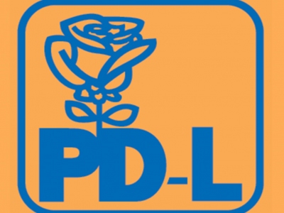 Îmbrânceli la întâlnirea unui deputat PDL cu alegătorii 5 | MyTex.ro