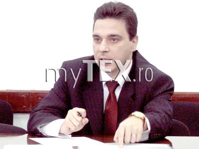 Școlile și Primăria din Augustin funcționează după... mersul trenurilor 5 | MyTex.ro