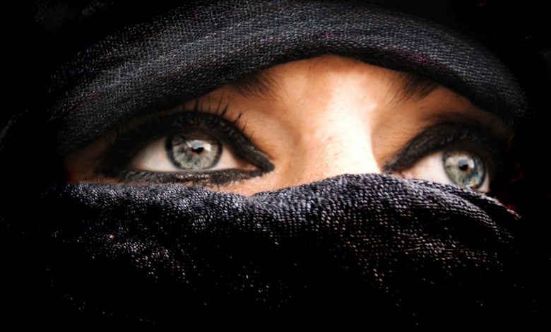Burqa va fi interzisă în Barcelona 5 | MyTex.ro