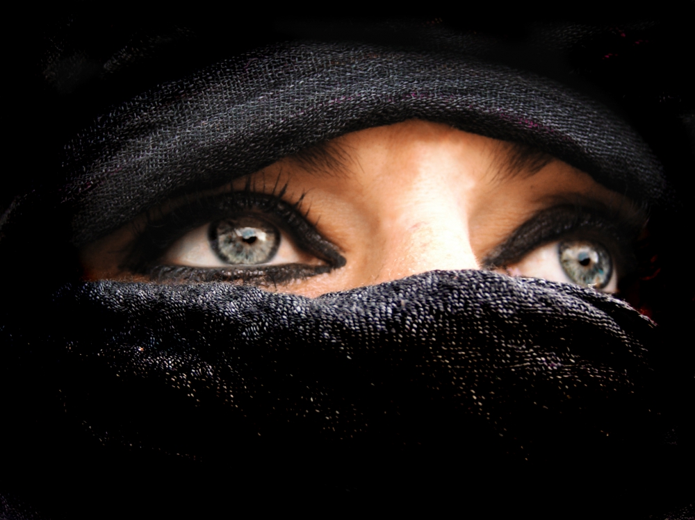 Burqa va fi interzisă în Barcelona 6 article_257943_1.jpg