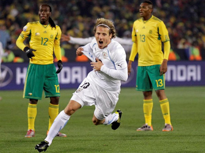 Uruguayenii cu punctele, „Bafana-Bafana” cu arbitrajul 5 | MyTex.ro