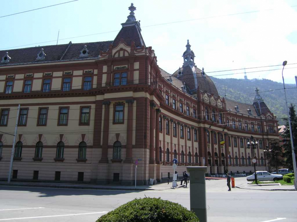 Brașov. Reduceri de cheltuieli la Prefectură 6 article_259053_1.jpg
