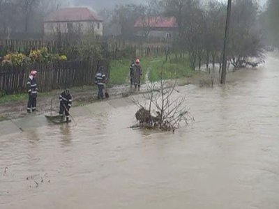Familiile care au decedați în urma inundațiilor vor primi câte 5.000 de lei 5 | MyTex.ro