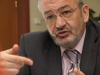 Vlădescu: întreaga Românie are o problemă 5 | MyTex.ro