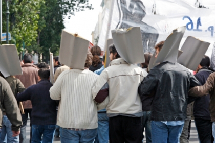 Guvernul dă afară 59.000 de bugetari 5 | MyTex.ro
