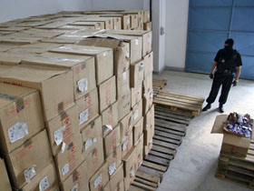 Peste 9 milioane de pachete de țigări de contrabandă, confiscate 5 | MyTex.ro