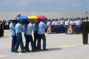 Brașov. Ceremonie funerară pentru locotenentul Lavinia Guită, la Vlădeni 5 | MyTex.ro