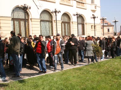 Fără șansă: Promoția 2010 este așteptată să se înscrie la șomaj 5 | MyTex.ro