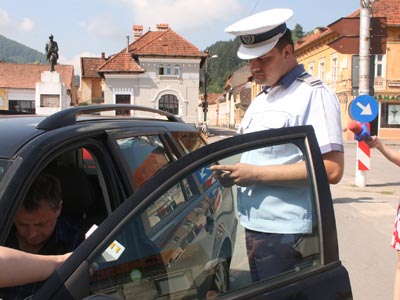 Razie de amploare în municipiu a forțelor de ordine 5 | MyTex.ro