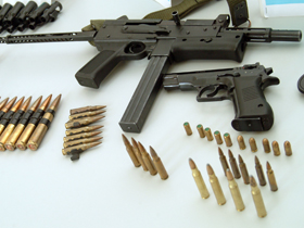 Aproape 100 de arme, confiscate de polițiști 5 | MyTex.ro