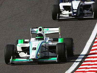 Mihai Marinescu, în top 10 la Brands Hatch 5 | MyTex.ro