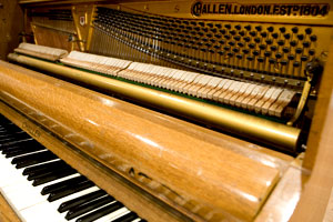 Pianul trupelor Beatles și Pink Floyd, scos la vânzare 5 | MyTex.ro