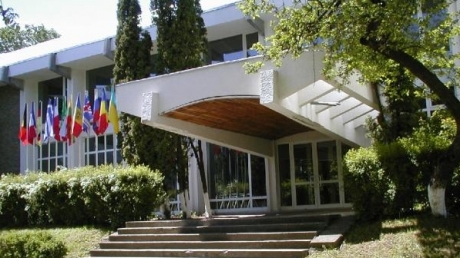Un orfan de 70 de ani a cerut scutire de taxă la facultate 5 | MyTex.ro