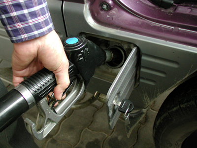 Petrom a ieftinit cu 9 bani litrul de benzină 5 | MyTex.ro