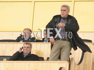 S-A FRIPT. Vizavi de memoriile depuse de fotbaliștii neplătiți, patronul Ioan Nicolae a afirmat: „Încă tragem ponoasele după Dinu Gheorghe!” 5 | MyTex.ro