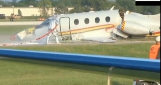 Pasagerii unui avion prăbușit în SUA au supraviețuit 5 | MyTex.ro
