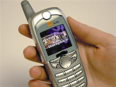 Telefonul mobil are de 18 ori mai mulți microbi decât capacul de la WC 5 | MyTex.ro