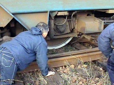 Două locomotive s-au ciocnit frontal la Curtici 5 | MyTex.ro