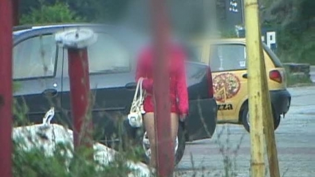 Prostituate puse să muncească în folosul comunității 5 | MyTex.ro