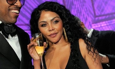 Lil'Kim promovează votca 5 | MyTex.ro