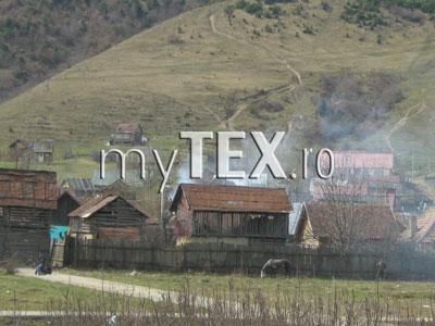 IDEE. Pe motiv că nu ar fi ajutați și că s-ar putea gospodări singuri, Locuitorii din Gârcini doresc ridicarea cartierului la rang de comună 5 | MyTex.ro