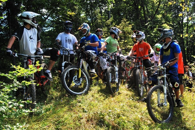 PlayBike - On The Rocks. Campionii vizitează Bunlocul! 33 article_263683_10.jpg