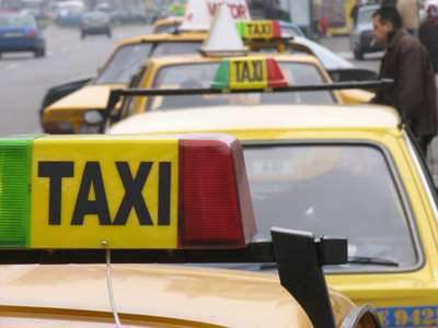 Taximetriștii independenți trabuie să plătească CAS retroactiv pe ultimii cinci ani 5 | MyTex.ro