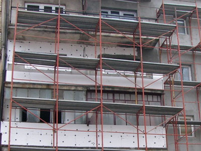 Amenzi pentru nefinalizarea lucrărilor de izolație a blocurilor 5 | MyTex.ro