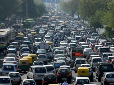 Coadă de mașini de peste 120 de kilometri 5 | MyTex.ro