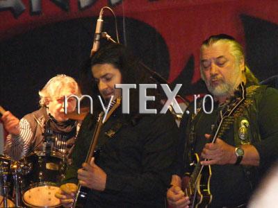 Brașovenii au „renăscut” pe muzica trupei Phoenix 7 | MyTex.ro