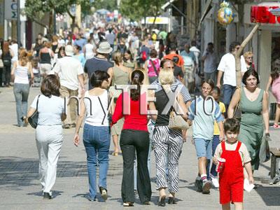 ÎNGRIJORĂTOR: Criza a omorât de 2,5 ori mai mulți salariați brașoveni în 2010 5 | MyTex.ro