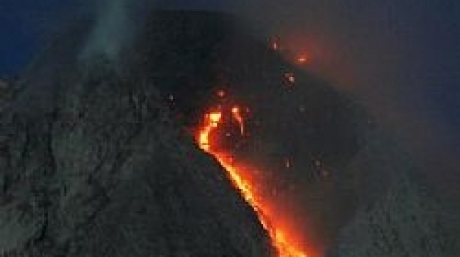 Erupție puternică a vulcanului Sinabung 7 | MyTex.ro