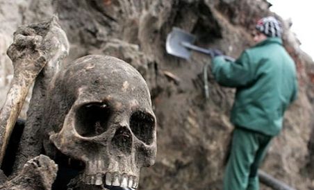 Groapă comună cu 700 de cadavre, descoperită în Slovenia 5 | MyTex.ro