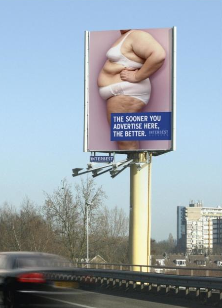Poster sexy, pericol de accidente rutiere 9 article_265268_2.png
