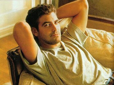 George Clooney se teme de pistoale 5 | MyTex.ro