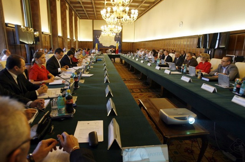 Încrederea în Guvern a scăzut sub 10% 6 article_265551_1.jpg