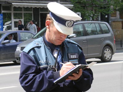 Polițiștii de la Rutieră vor să-i disciplineze pe șoferi 5 | MyTex.ro