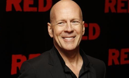 Bruce Willis a devenit imaginea unei bănci rusești 5 | MyTex.ro