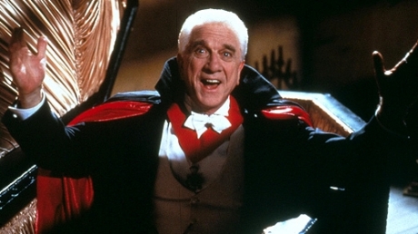 A murit Leslie Nielsen 5 | MyTex.ro