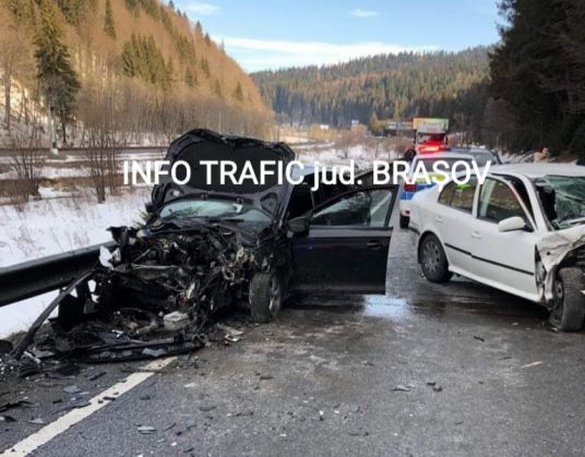 Trafic blocat pe DN 1 Brașov - Ploiești, din cauza unui accident (Update FOTO) 11 | MyTex.ro