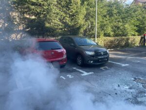 Autovehicule afectate de incendiu pe str. Cernei din Brașov | MyTex.ro