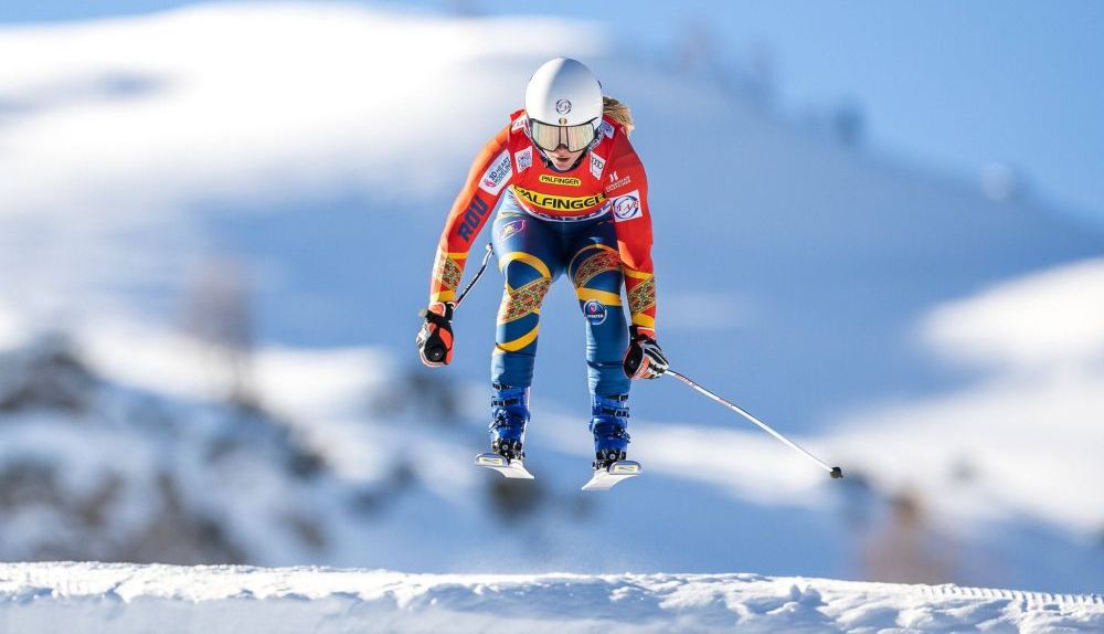 Vedetele din lumea săriturilor cu schiurile care concurează la Râșnov | MyTex.ro