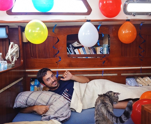 couple-sells-everything-travels-world-cat-matt-jessica-johns