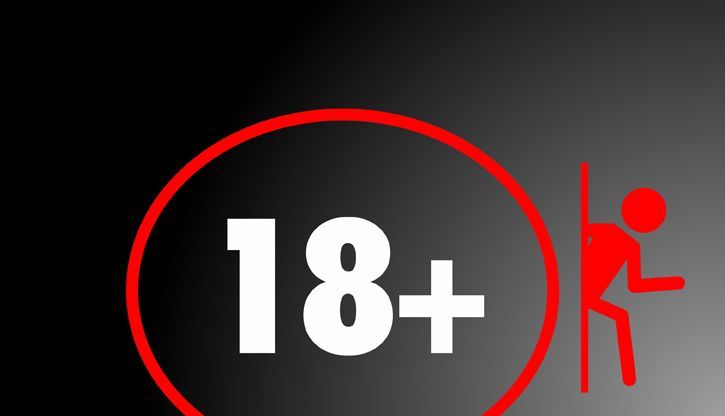 Femei goale pozate lângă Orașul Interzis! 11 | MyTex.ro