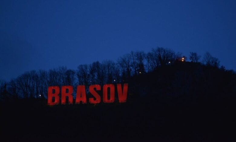 BRAŞOV. Inscripţia de pe Tâmpa, iluminată în roşu în această seară 5 | MyTex.ro