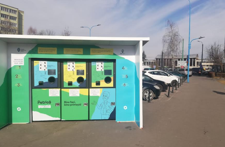 PETrică 3, din zona Dacia, ar putea depăși recordul de 7 recipiente colectate pe minut, stabilit de predecesorul său 9 | MyTex.ro