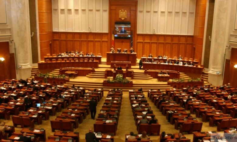 Numărul de parlamentari va fi redus 5 | MyTex.ro