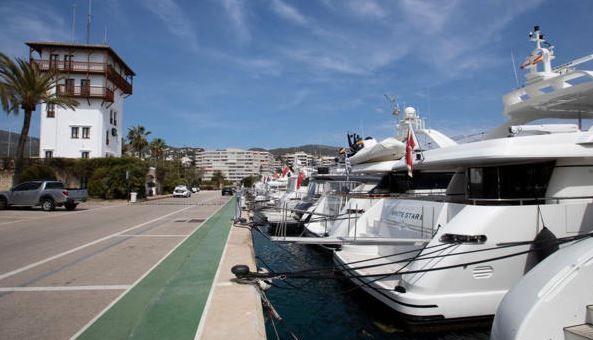 yacht_3.jpg